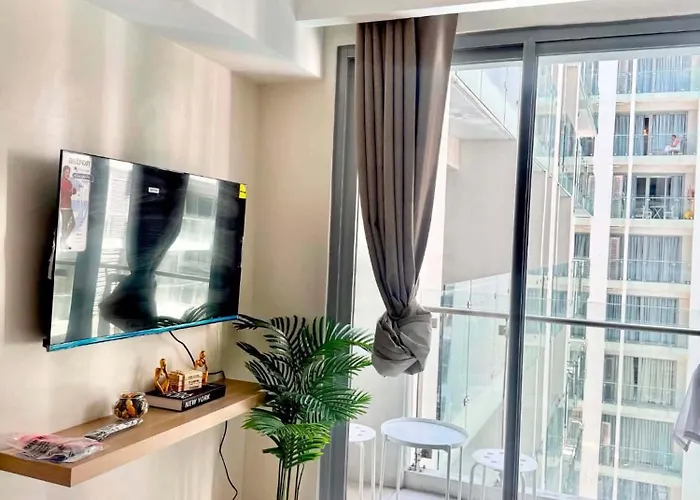 Luxury Near Naia Airport & Moa With Free Pool & Gym Apartment Manila